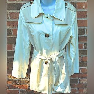 London Fog Trench Coat.Two Tone Cream,Tan Fully Lined With Belt. Woman’s Size Lg